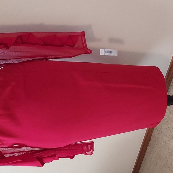 🎉HP 2/22🎉NWT, R&M Richards SEXY RED DRESS - Picture 4 of 6